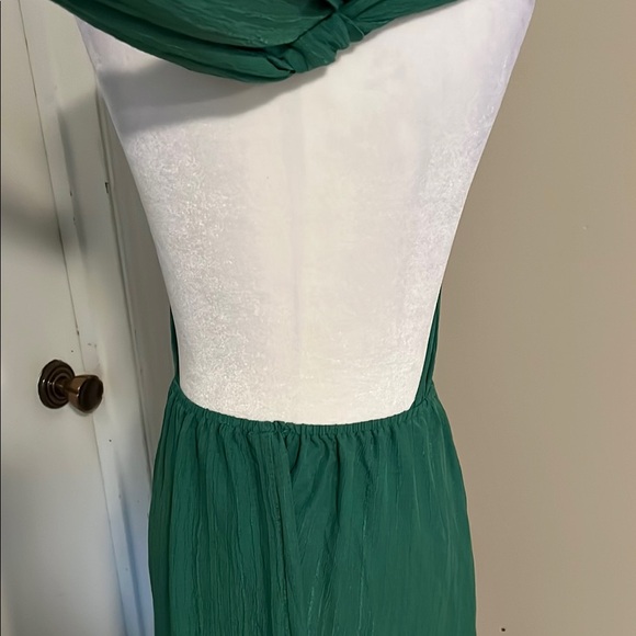 SHEIN | Women’s Size XS Elegant Green Maxi Dress with Multiple Ways To Tie Top - Picture 6 of 7